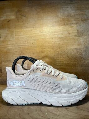 Hoka One One Arahi 7 Womens Size 6.5 (B) Running Shoes Sneakers Vanilla Cream
